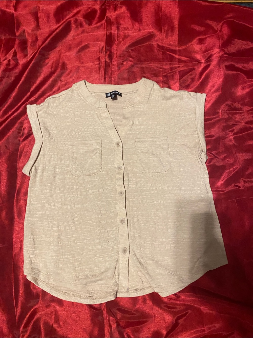 Jones New York Cream Sleeveless Button-Front Shirt